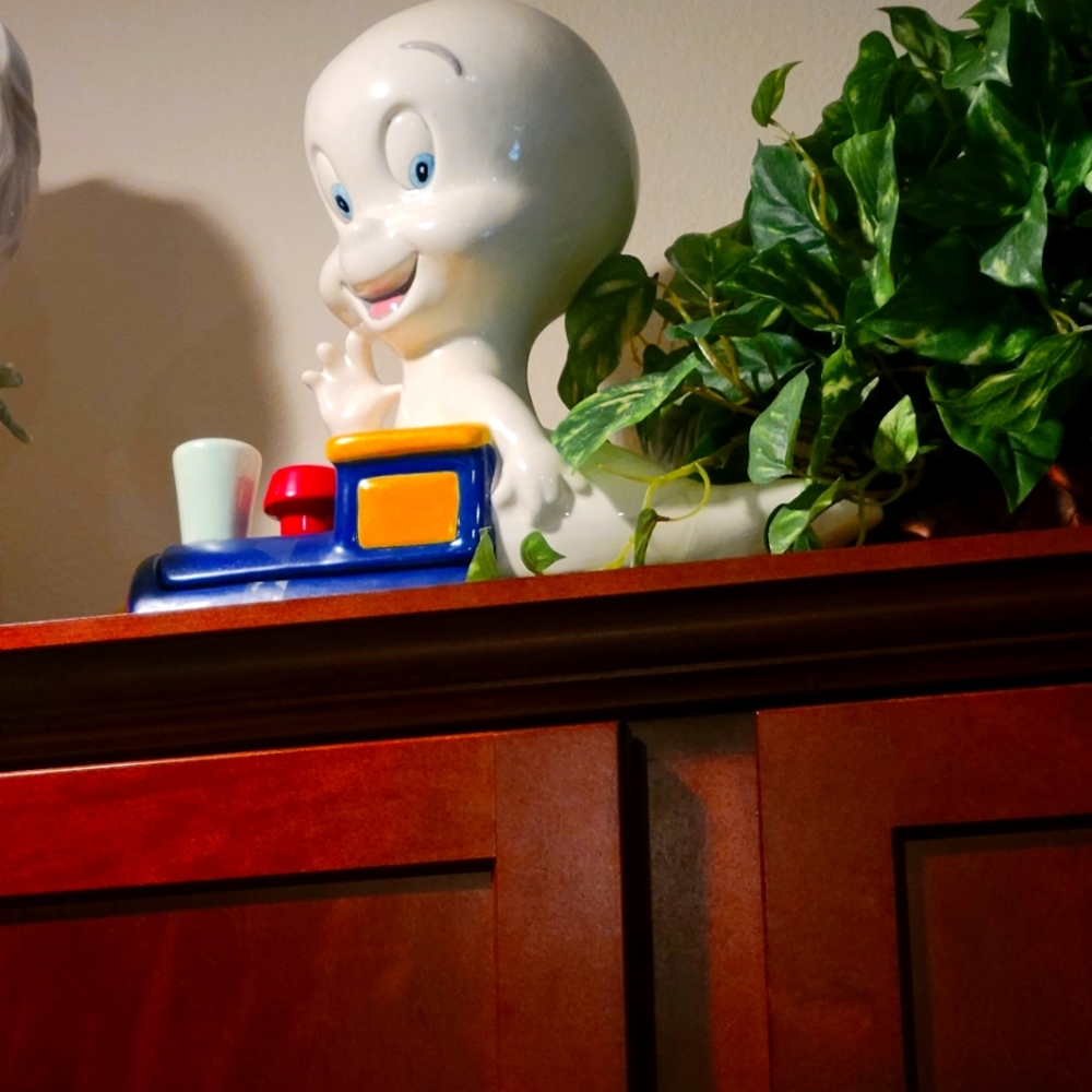 Ceramic casper